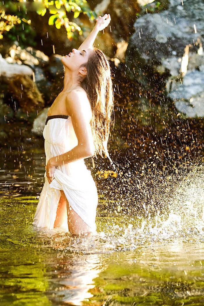 Marie Avgeropoulos in Portland