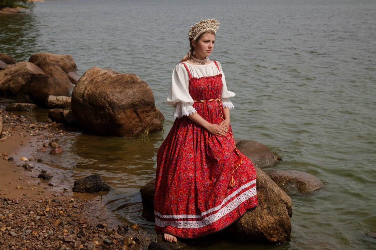 Women in Slavic costumes in Portland