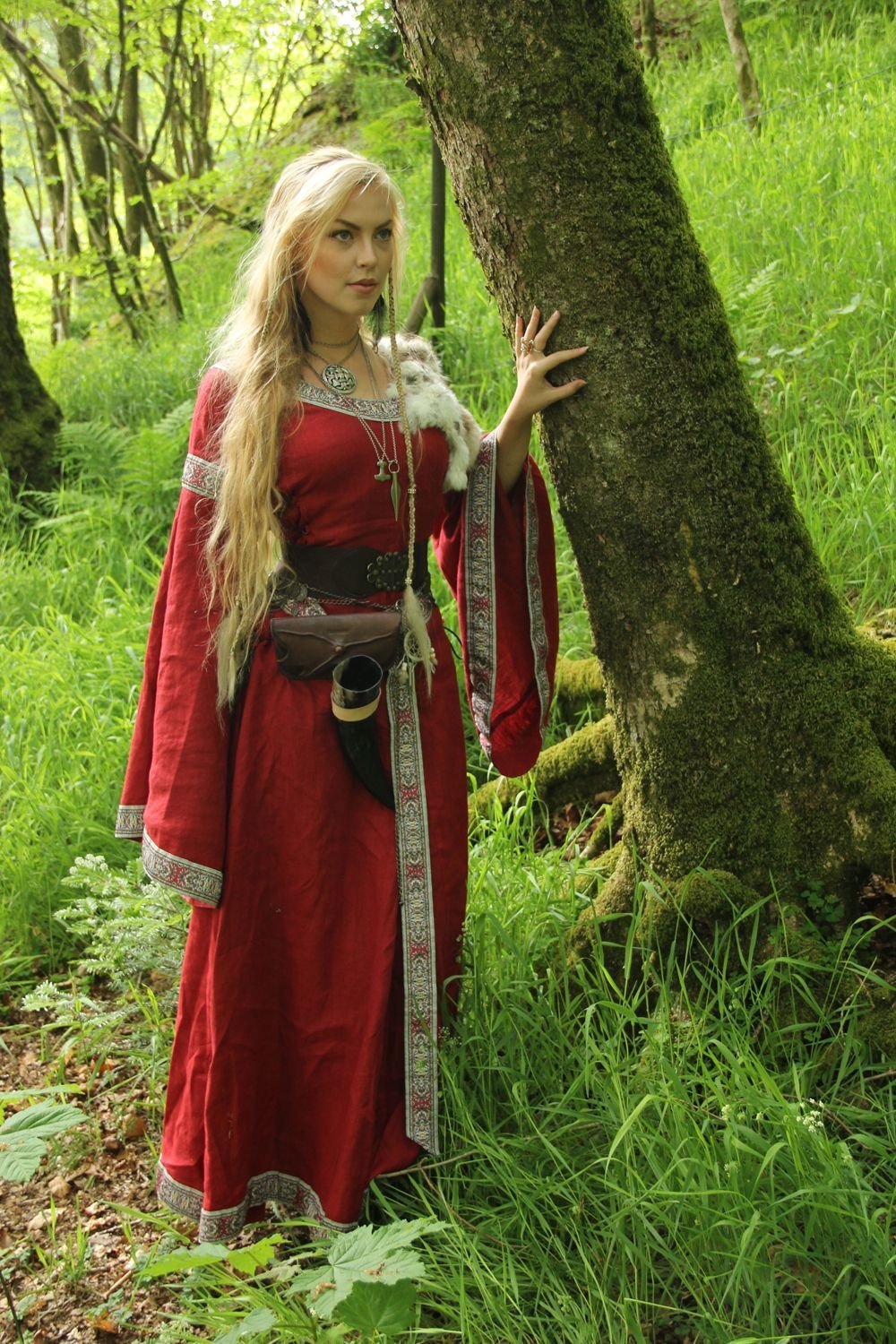 Women in Slavic costumes in Portland