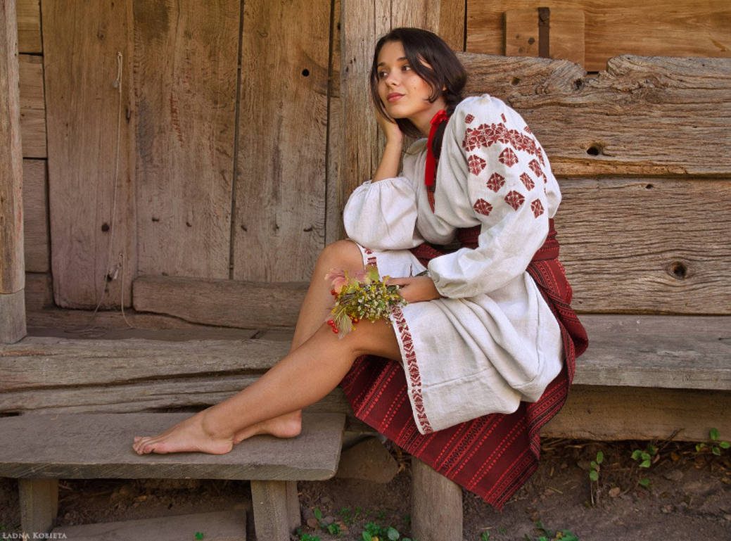 Women in Slavic costumes in Portland