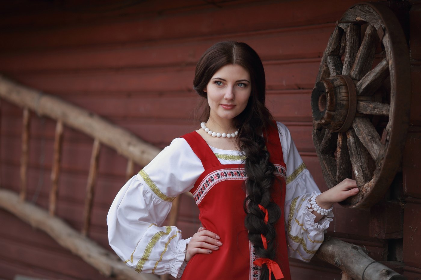 Girls in Slavic costumes in Portland