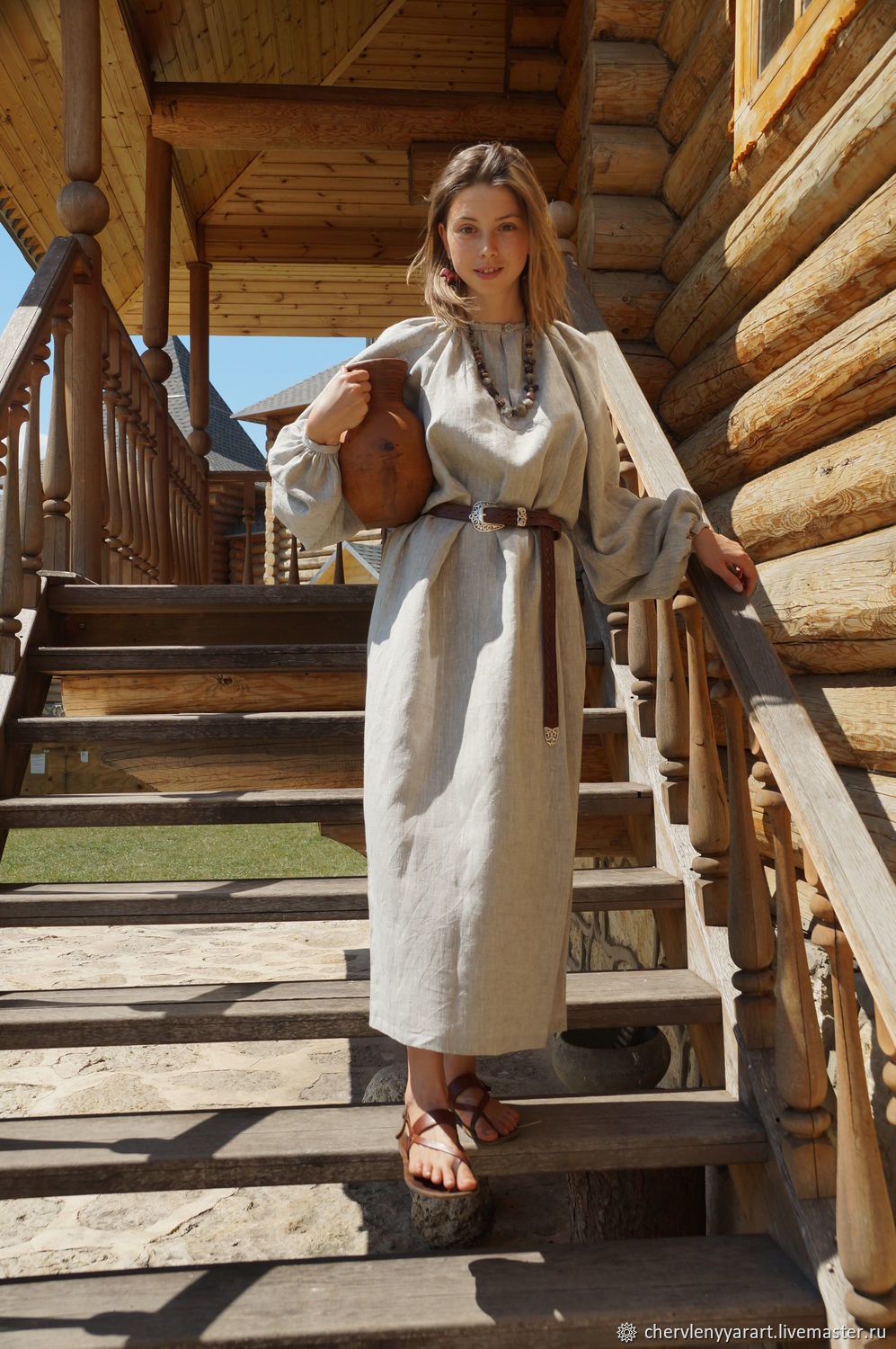 Girls in Slavic costumes in Portland