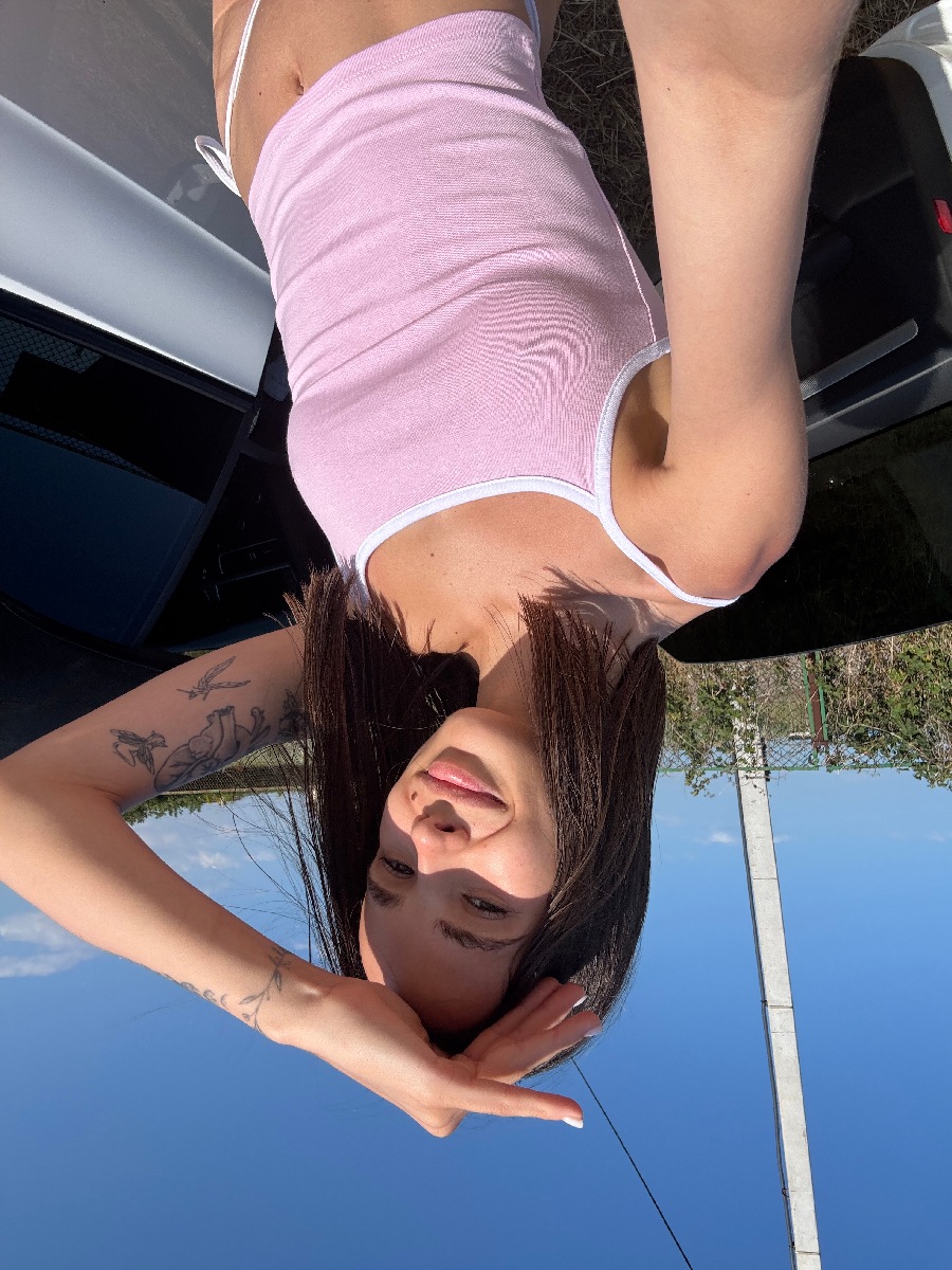 Sexy model Tina in Portland